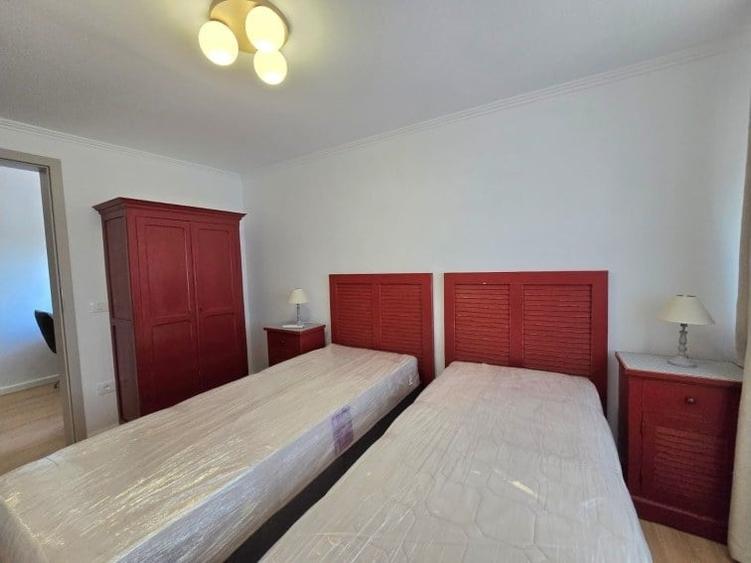 Apartament cu 4 camere în Victoriei