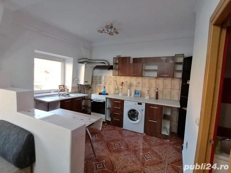 Apartament cu 3 camere decomandat, mobilat în Ostroveni