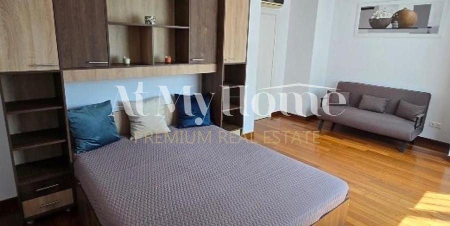 Apartament cu 5 camere decomandat, mobilat în Herăstrău
