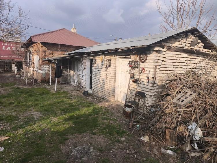 Casă cu Teren 1200 Mp în Gratia