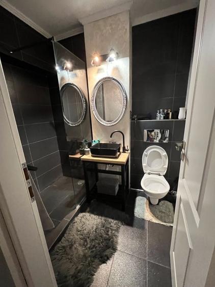 Apartament cu 4 camere decomandat, mobilat în Central