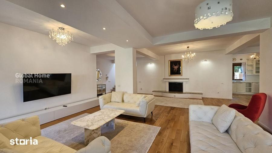 Casă cu 5 camere cu Teren 710 Mp în Central