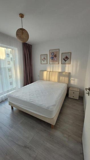 Apartament cu 2 camere decomandat în Calea București