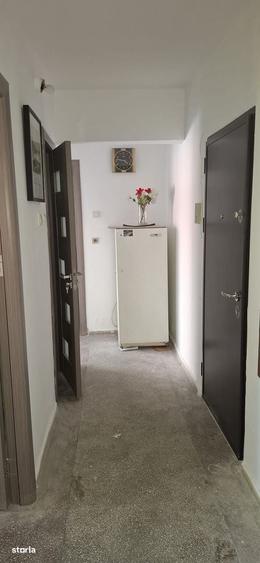 Apartament cu 2 camere decomandat în Astra — fotografia 3