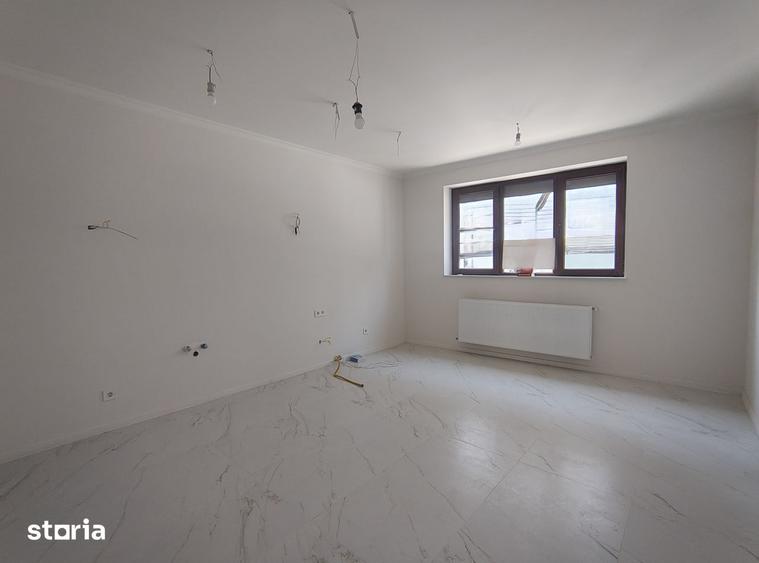 Casă cu 5 camere decomandat cu Teren 299 Mp în Central