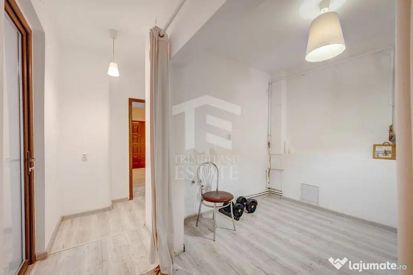 Casă cu 7 camere cu Teren 185 Mp în Central