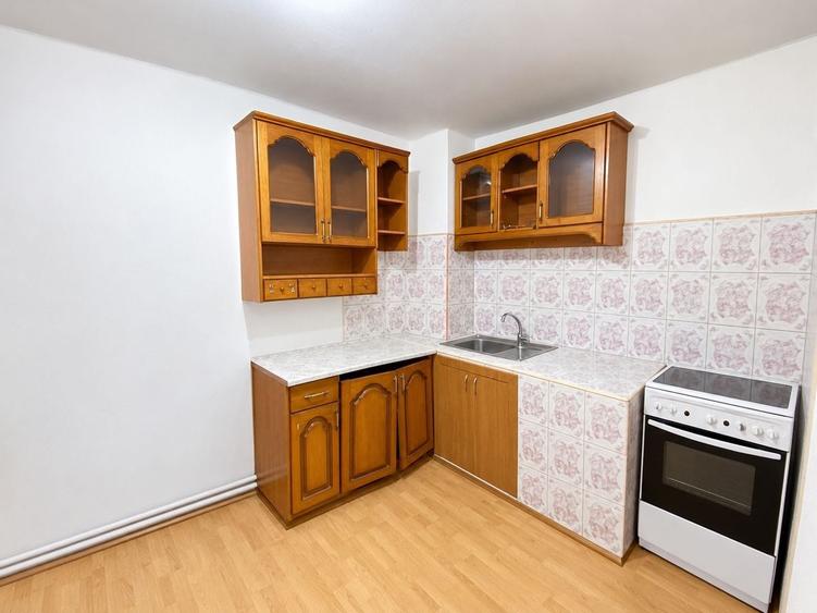 Apartament cu 2 camere nedecomandat, mobilat în Bălcescu