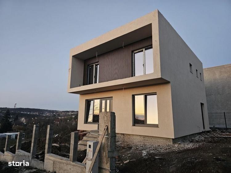 Casă cu 4 camere în Dealuri Oradea