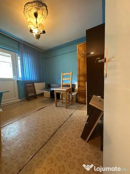 Apartament cu 2 camere decomandat în Radu Negru