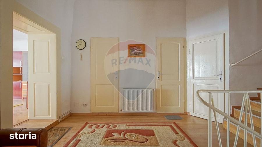 Apartament cu 2 camere, mobilat în Centrul Istoric