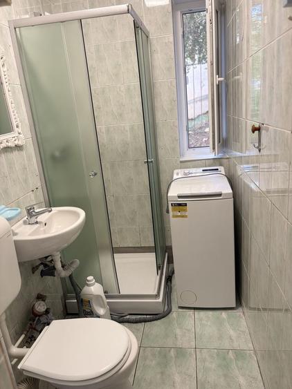 Garsonieră decomandată în Gruia