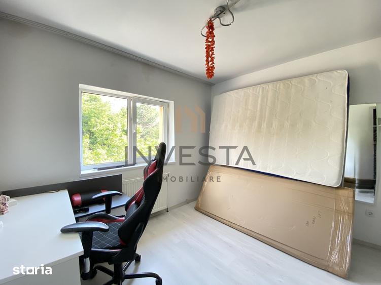 Apartament cu 3 camere decomandat în Gruia