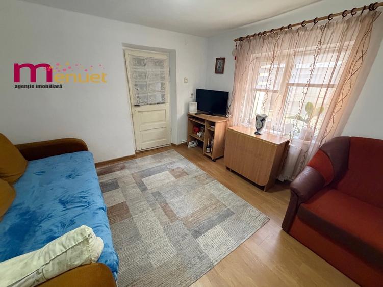 Apartament cu 3 camere semidecomandat în E3