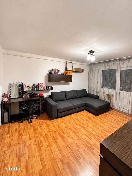 Apartament cu 2 camere decomandat în Rovine