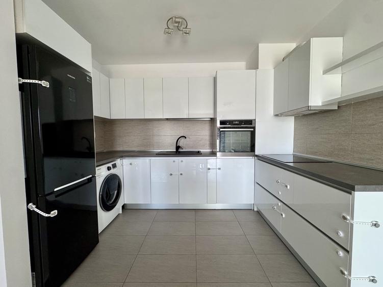 Apartament cu 2 camere semidecomandat, mobilat în Bună Ziua