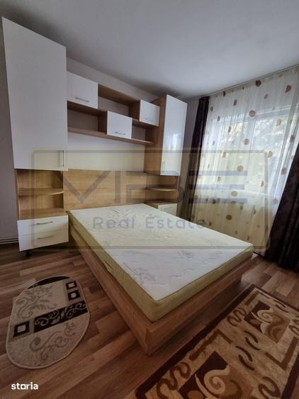 Apartament cu 3 camere semidecomandat în Alexandru cel Bun
