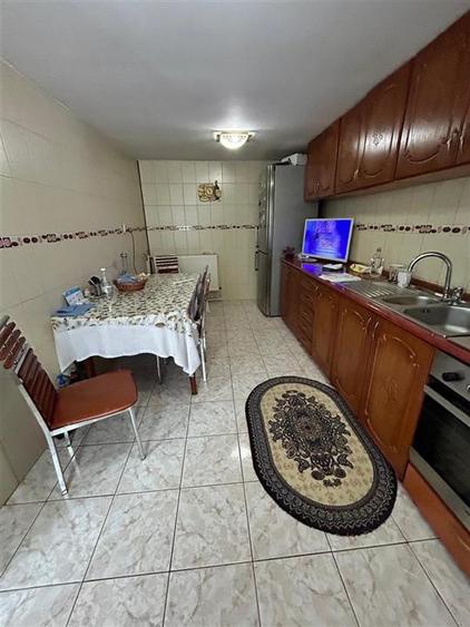 Casă individuală cu 4 camere cu Canalizare în Brăilița