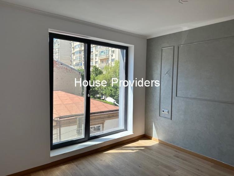 Apartament cu 3 camere, mobilat în Unirii
