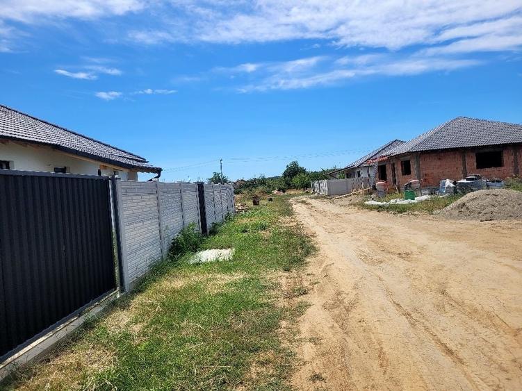 Casă cu 4 camere în Șimian