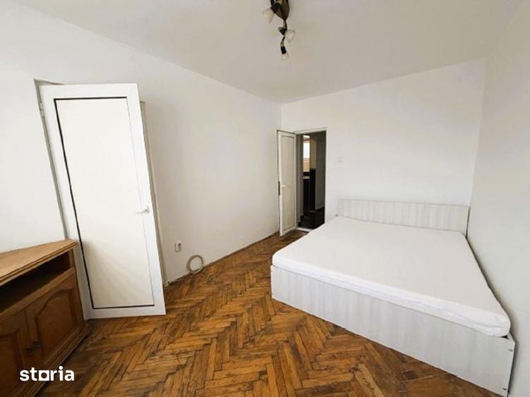 Apartament cu 3 camere decomandat în Nicolae Titulescu