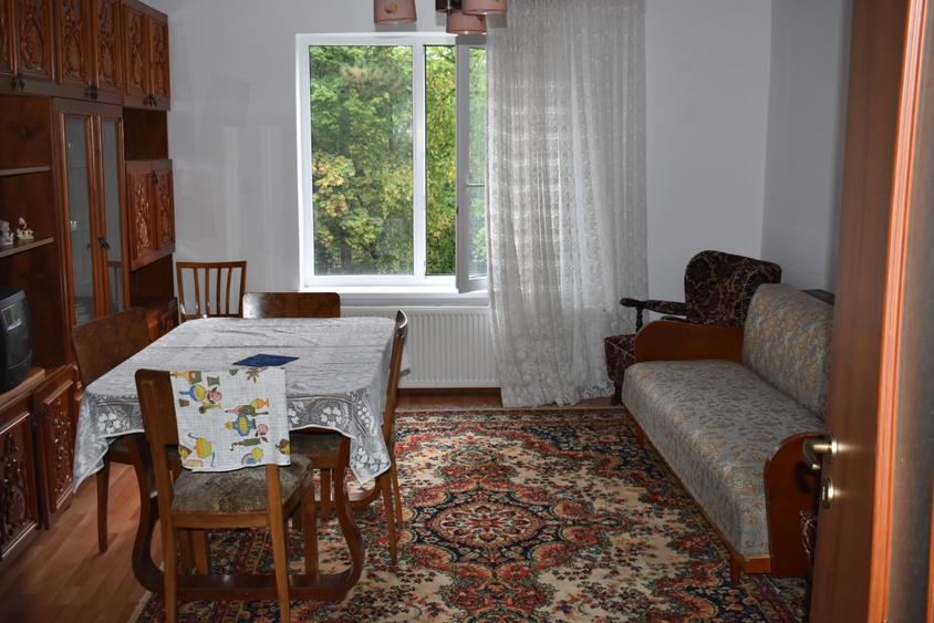 Apartament cu 2 camere decomandat în Drumul Poienii