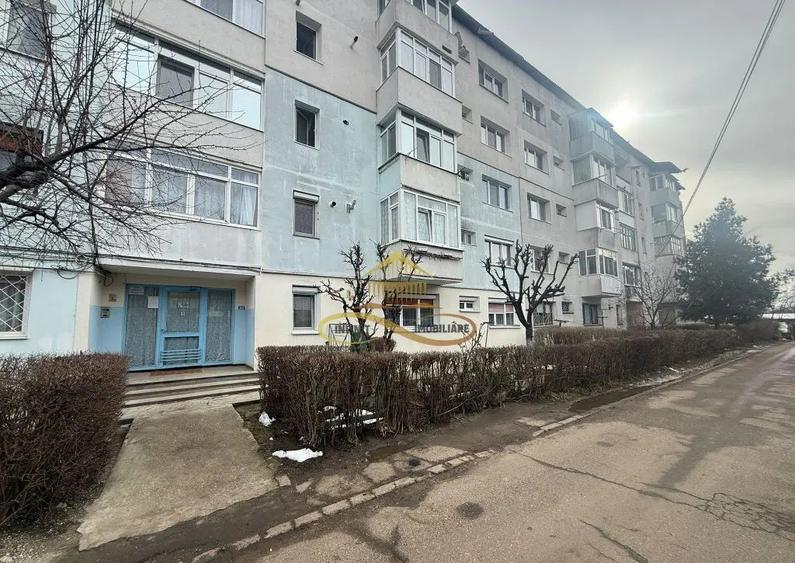 Apartament cu 2 camere semidecomandat în Cornișa