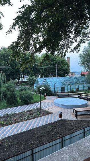 Apartament cu 3 camere semidecomandat în Fălticeni