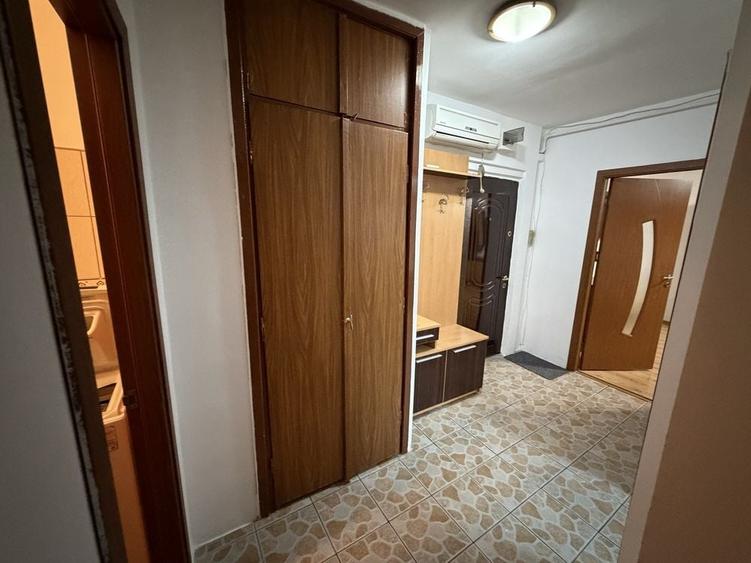 Apartament cu 2 camere decomandat în Dâmbovița