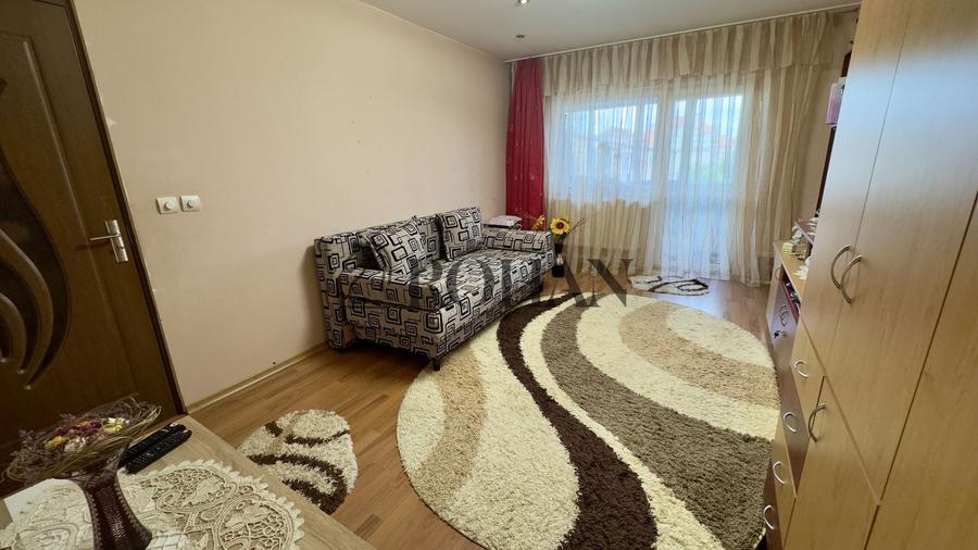 Apartament 3 camere, 70 mp total, loc de parcare, Str. Vânătorilor - 1
