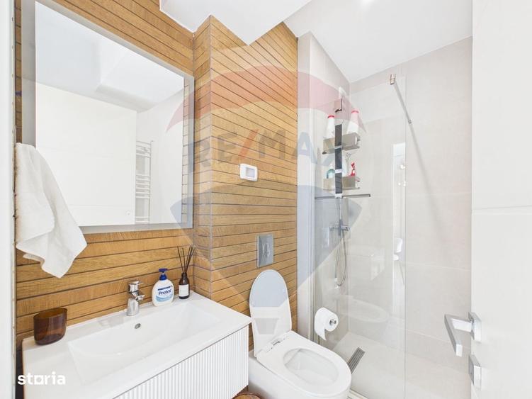 Apartament cu 3 camere decomandat în Fizicienilor