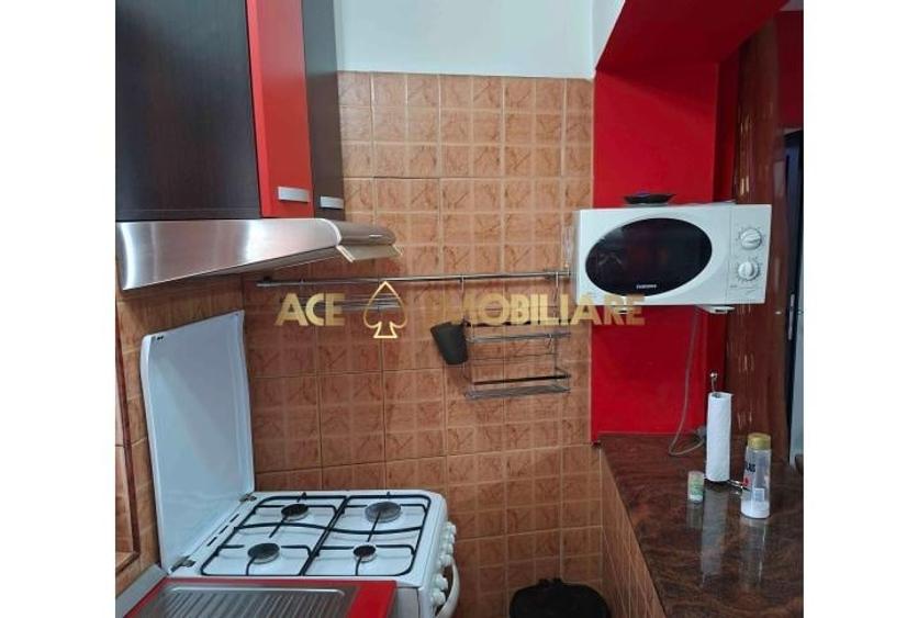 Apartament cu 2 camere semidecomandat, mobilat în Lacul Tei