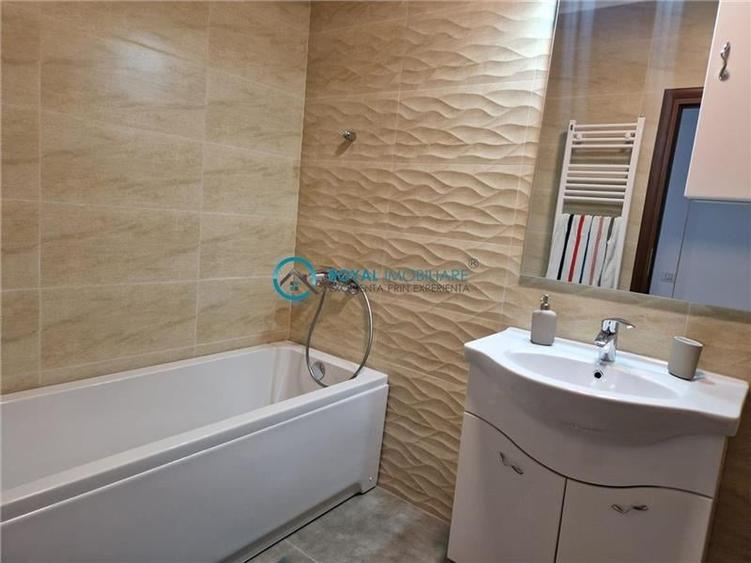 Apartament cu 3 camere decomandat, mobilat în Albert