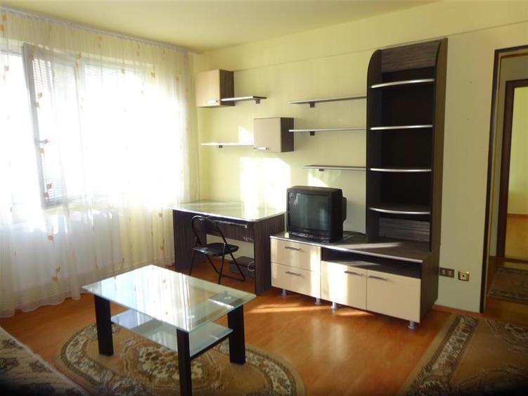 Apartament cu 2 camere semidecomandat, mobilat în P-ța Gării