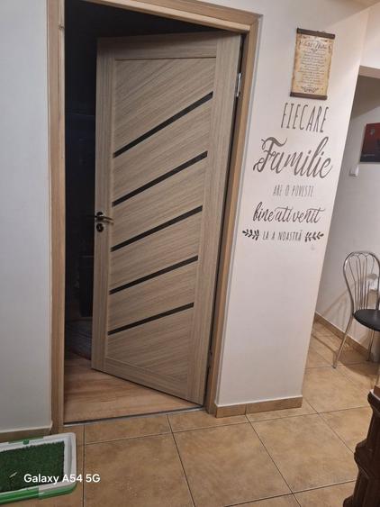 Apartament cu 2 camere decomandat în Broșteni