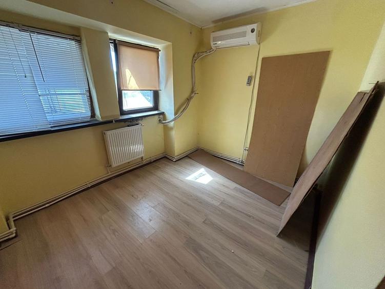Apartament cu 3 camere decomandat în Gara