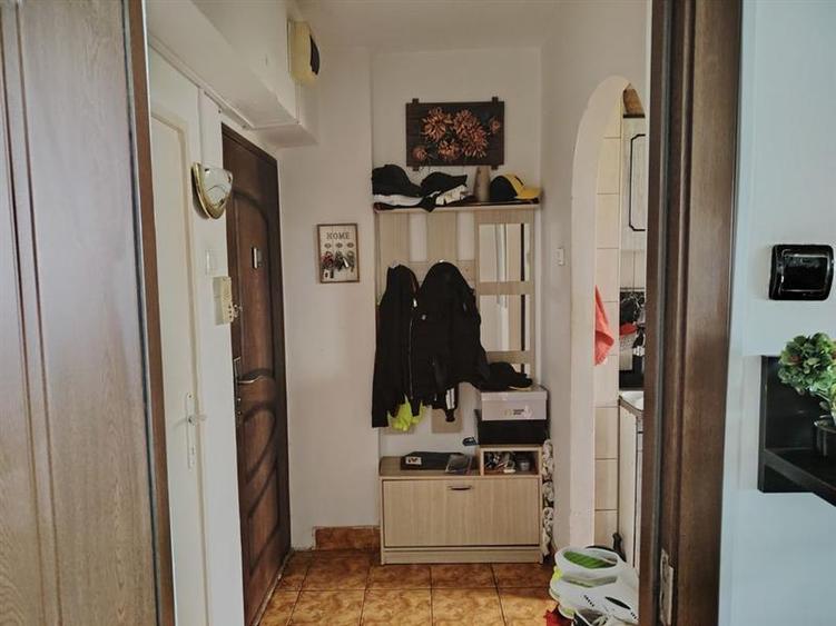 Apartament cu 2 camere semidecomandat, mobilat în Astra