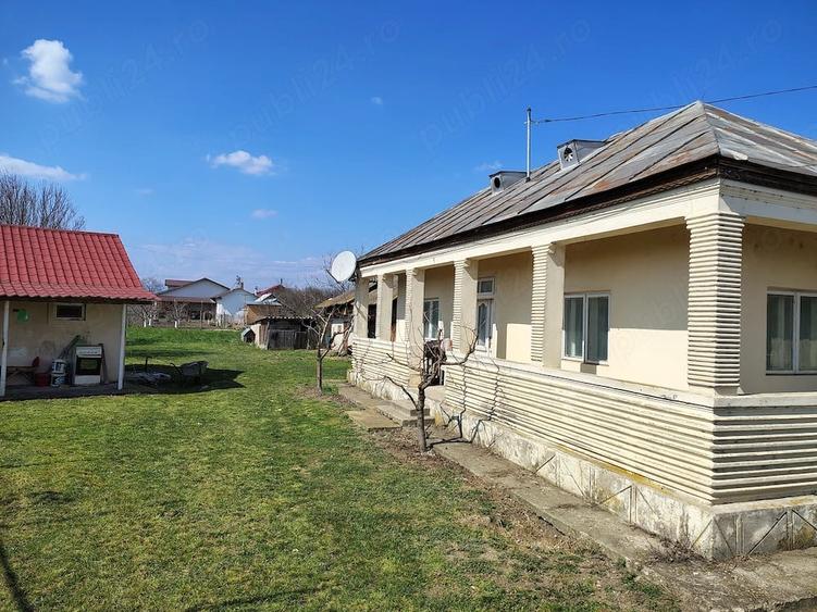 Teren de 1200 mp, în Garoafa