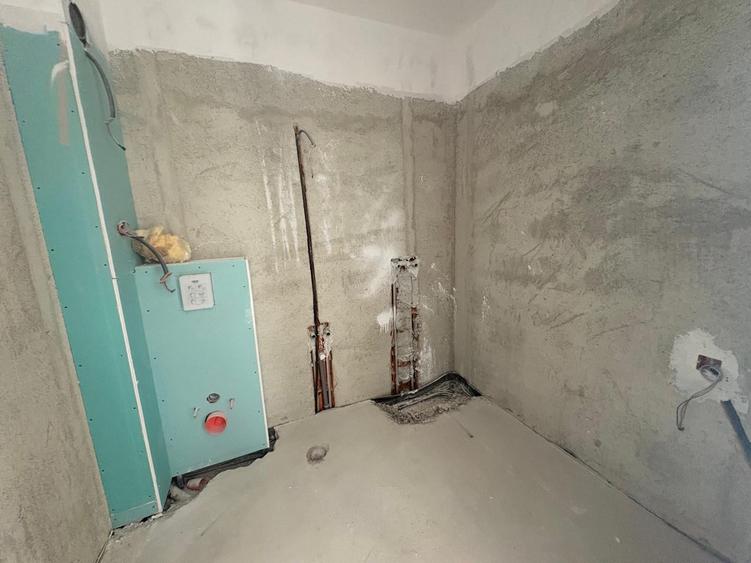 Apartament cu 3 camere decomandat în 1 Mai