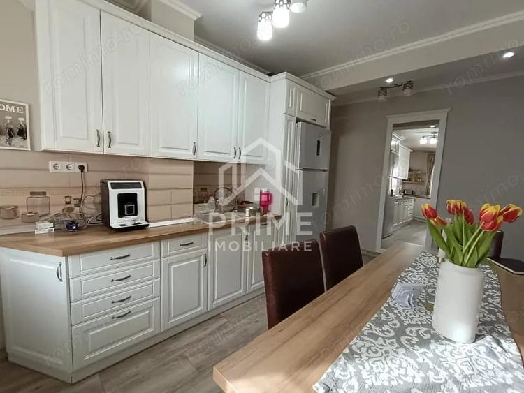 Apartament cu 3 camere semidecomandat în Ultracentral