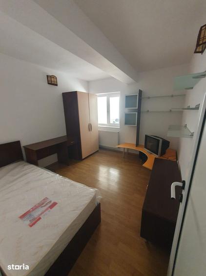 Apartament cu 3 camere decomandat în Tătărași