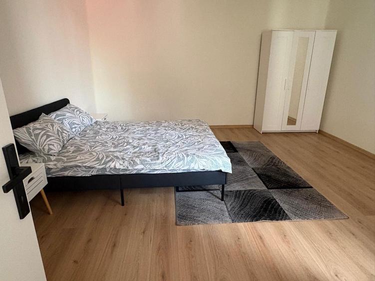 Casă cu 2 camere cu Teren 200 Mp în Central