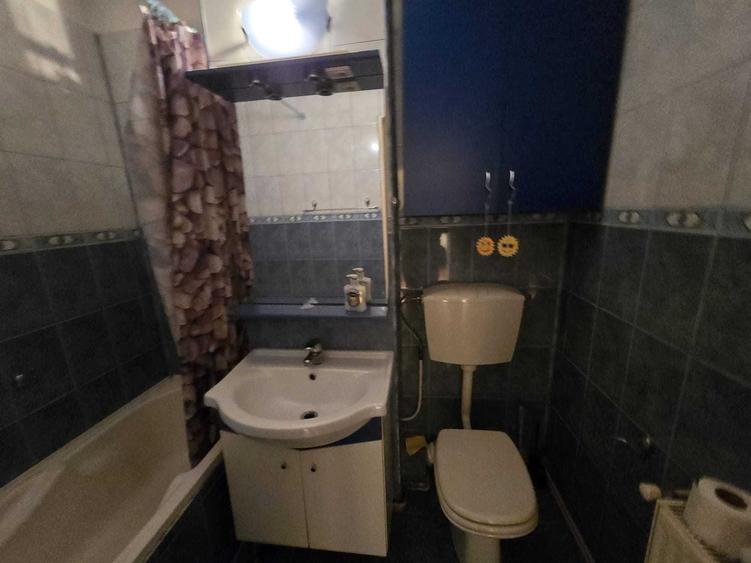 Apartament cu 2 camere decomandat în Exterior Vest