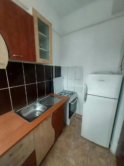 Garsonieră decomandată în Fundeni