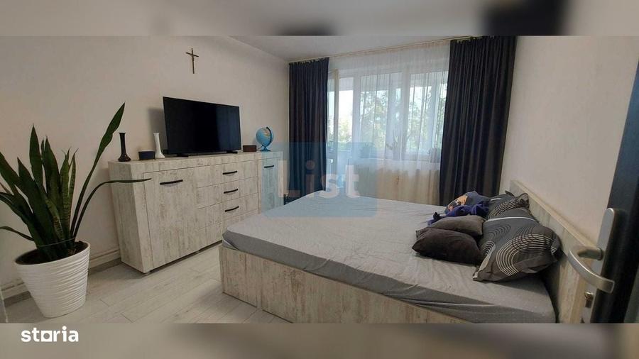 Apartament cu 4 camere în Gura Văii