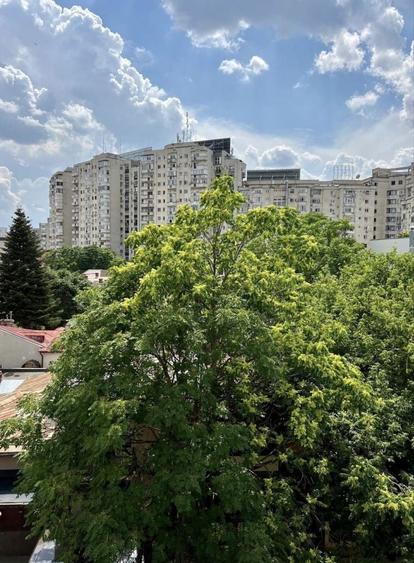 Apartament cu 2 camere decomandat în Decebal