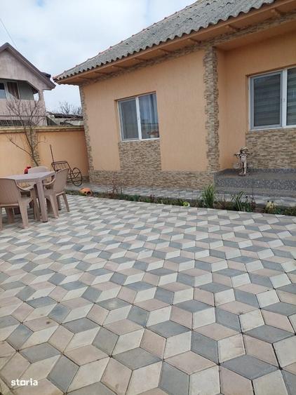 Casă cu 3 camere cu Teren 674 Mp în Limanu