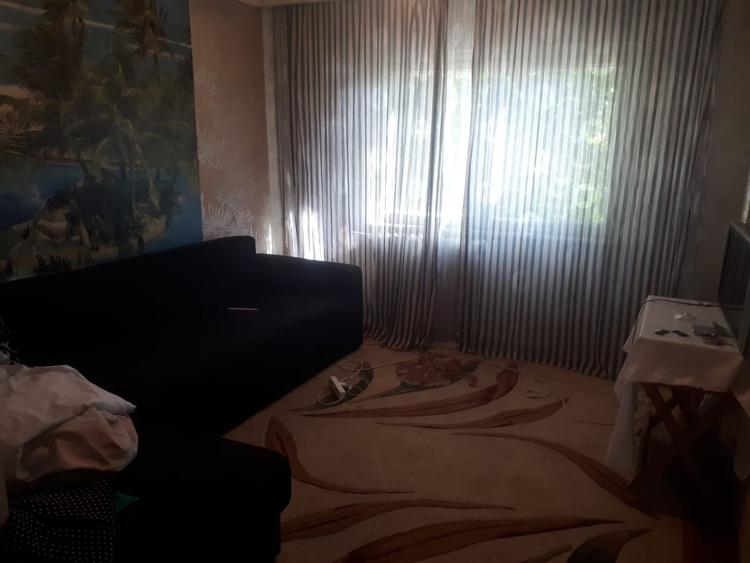Apartament cu 4 camere decomandat în Baicului