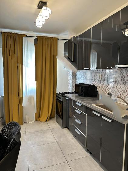 Apartament cu 2 camere semidecomandat, mobilat în Vitan-Bârzești
