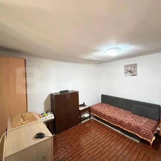 Casă cu 3 camere cu Teren 1700 Mp în Central