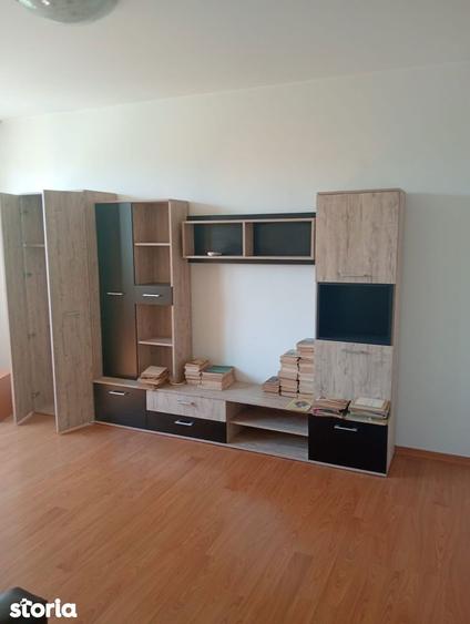 Apartament cu 3 camere decomandat, mobilat în Drumul Taberei